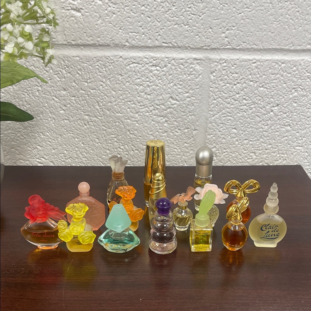 Assorted Mini Perfume Bottles‎ Collection